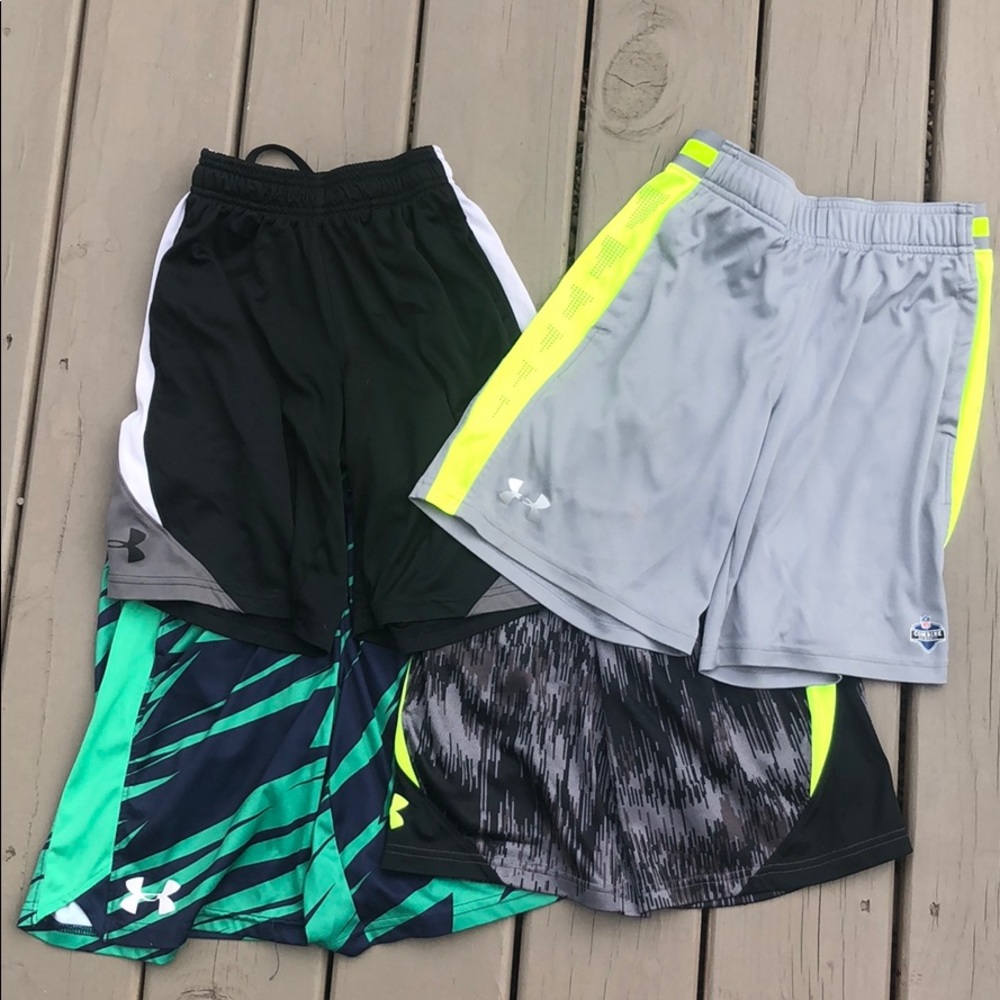Lot Boys Under Armour YSM shorts